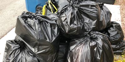 No Loose Plastic Bags or Bagged Recyclables